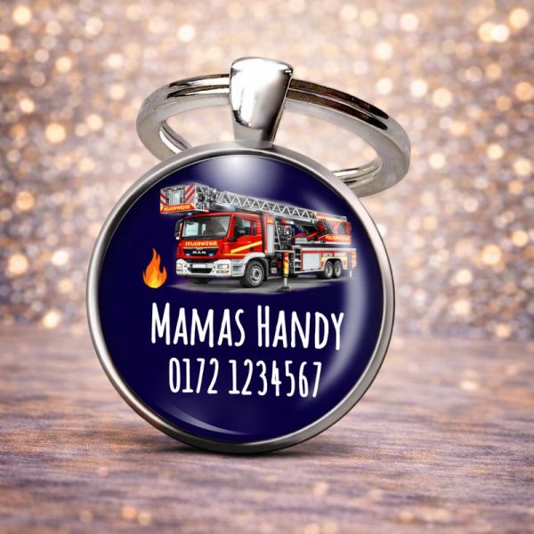 Einschulung Geschenk | Notfallnummer Anhänger – Motiv Feuerwehrauto