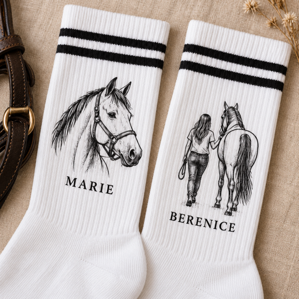 Personalisierte Pferdesocken mit Namen – Geschenk für Reiterin und Pferdebesitzerin