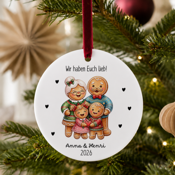 Personalisierter Weihnachtsbaumanhänger für Oma und Opa – Lebkuchenfamilie mit Enkelkindern